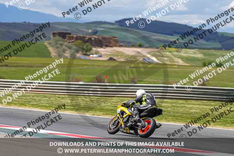 cadwell no limits trackday;cadwell park;cadwell park photographs;cadwell trackday photographs;enduro digital images;event digital images;eventdigitalimages;navarra;no limits trackdays;peter wileman photography;racing digital images;trackday digital images;trackday photos